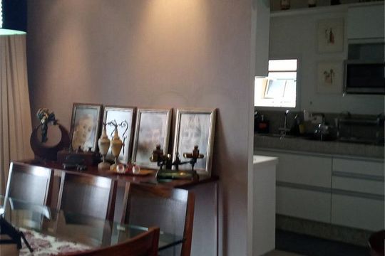 Apartamento à venda com 3 quartos, 352m² em Cambuí, Campinas