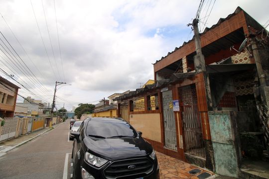 Fachada de casa à venda com 2 quartos, 80m² em Colégio, Rio de Janeiro