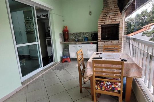 Casa à venda com 5 quartos, 240m² em Jardim do Colegio (Zona Norte), São Paulo