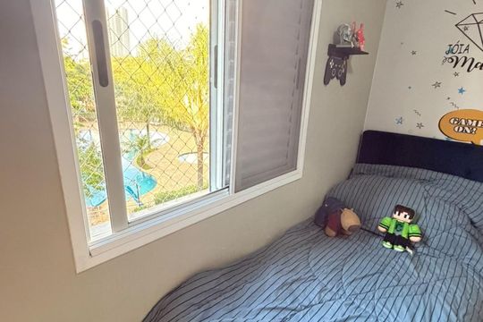 Quarto de apartamento à venda com 1 quarto, 68m² em Jardim Tupanci, Barueri