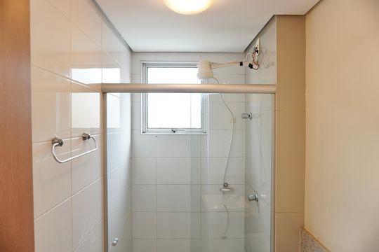 Suíte 1 - Banheiro  de apartamento para alugar com 2 quartos, 76m² em Colégio Batista, Belo Horizonte