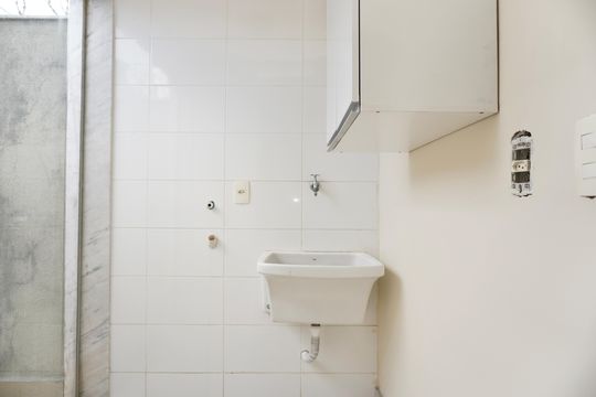 Área de Serviço de apartamento para alugar com 2 quartos, 76m² em Colégio Batista, Belo Horizonte