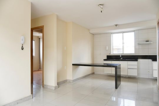 Sala  de apartamento para alugar com 2 quartos, 76m² em Colégio Batista, Belo Horizonte
