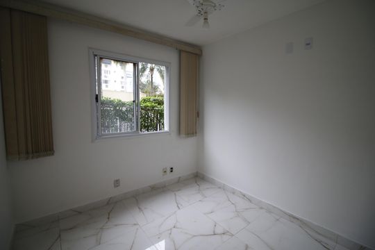 Quarto 1 de apartamento à venda com 2 quartos, 47m² em Jacarepaguá, Rio de Janeiro