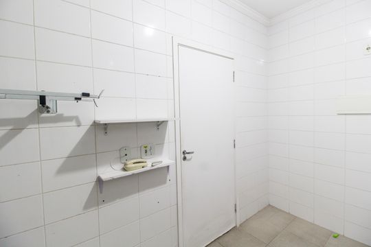 Cozinha de apartamento à venda com 2 quartos, 61m² em Vila Iracema, Barueri