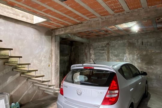 Garagem de casa à venda com 0 quarto, 294m² em Vila Osasco, Osasco