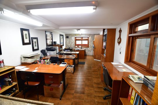 Escritório de casa para alugar com 4 quartos, 438m² em Chácara Primavera, Campinas