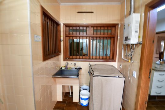 Área de Serviço de casa para alugar com 4 quartos, 438m² em Chácara Primavera, Campinas