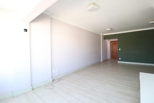 Sala de apartamento para alugar com 3 quartos, 90m² em Santa Maria, Uberlândia