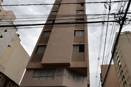 Fachada  de kitnet/studio para alugar com 1 quarto, 45m² em Centro, Campinas