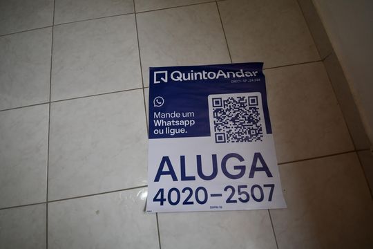 Placa de kitnet/studio para alugar com 1 quarto, 45m² em Centro, Campinas