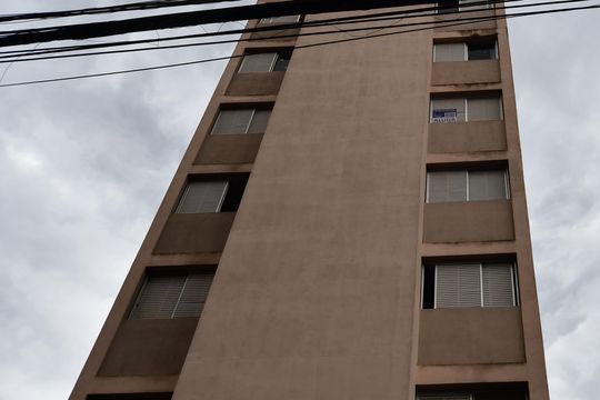 Fachada do Prédio / Placa de kitnet/studio para alugar com 1 quarto, 45m² em Centro, Campinas