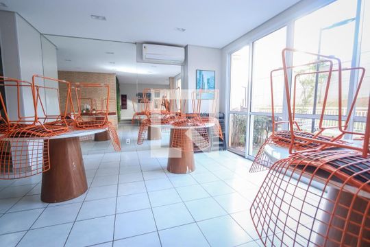 Hall de Entrada de apartamento à venda com 2 quartos, 44m² em Jardim Boa Vista (Zona Oeste), Osasco