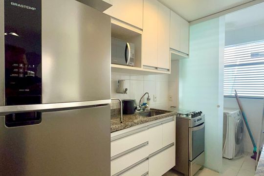 Cozinha de apartamento para alugar com 1 quarto, 62m² em Vila Madalena, São Paulo