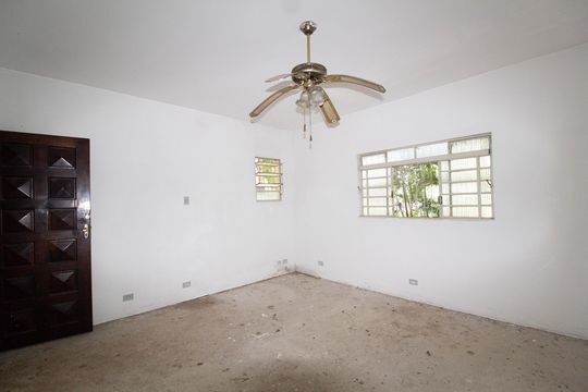Sala de casa à venda com 2 quartos, 310m² em Vila Souza, São Paulo