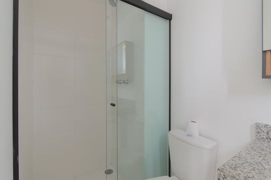 Banheiro da Suíte de apartamento para alugar com 2 quartos, 59m² em Liberdade, São Paulo