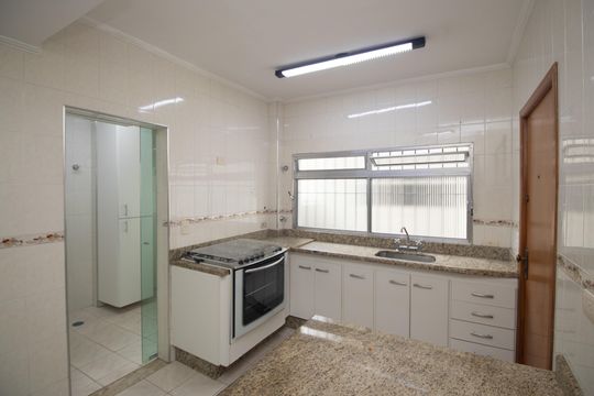 Cozinha - Armários de apartamento para alugar com 2 quartos, 90m² em Jardim Leonor Mendes de Barros, São Paulo