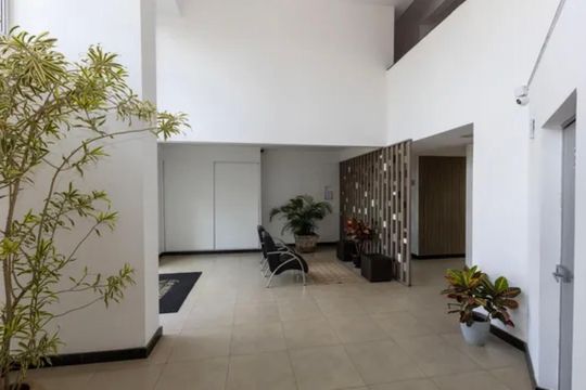 Hall de entrada de kitnet/studio à venda com 1 quarto, 50m² em Vale do Sereno, Nova Lima