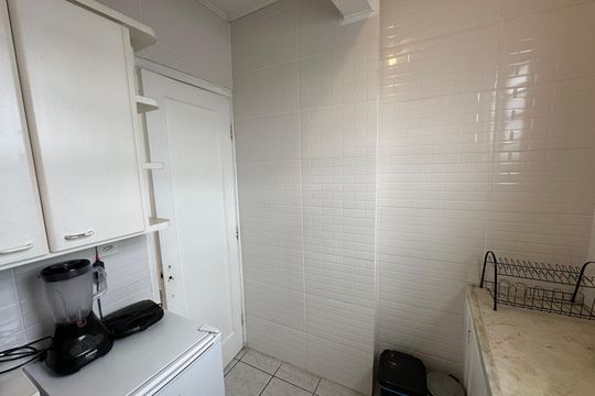 Cozinha de apartamento para alugar com 1 quarto, 65m² em Itararé, São Vicente