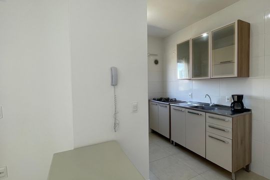 Cozinha de apartamento para alugar com 2 quartos, 65m² em Caminho Novo, Palhoça