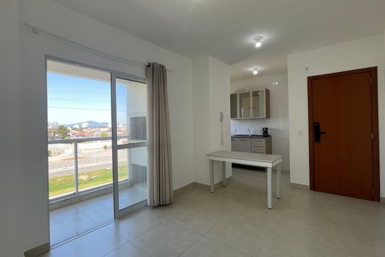 Sala de apartamento para alugar com 2 quartos, 65m² em Caminho Novo, Palhoça