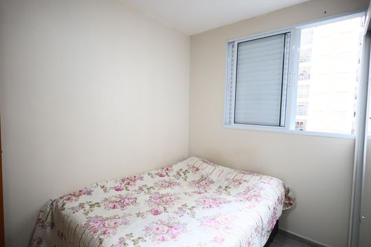 Quarto 2 de apartamento para alugar com 2 quartos, 39m² em Jardim Boa Vista (zona Oeste), Osasco