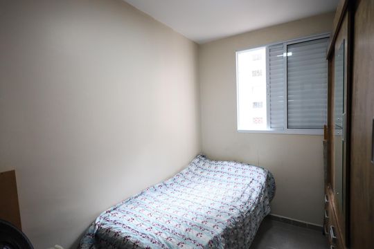 Quarto 1 de apartamento para alugar com 2 quartos, 39m² em Jardim Boa Vista (zona Oeste), Osasco