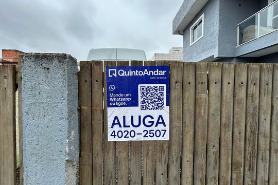 Placa de apartamento para alugar com 2 quartos, 65m² em Campeche Central, Florianópolis