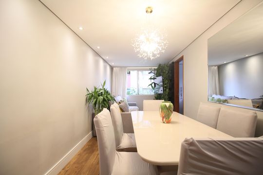 Apartamento à venda com 2 quartos, 55m² em Jardim Umarizal, São Paulo