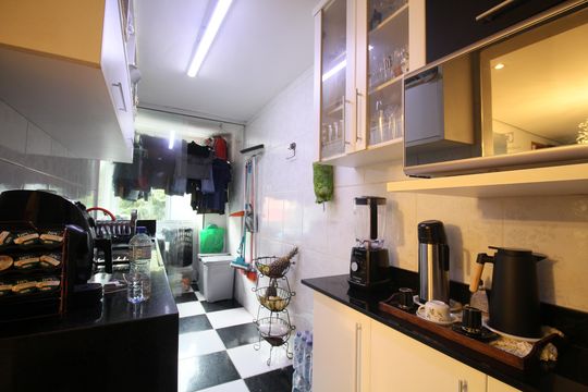 Cozinha de apartamento à venda com 2 quartos, 55m² em Jardim Umarizal, São Paulo