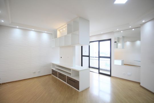 Apartamento para alugar com 2 quartos, 68m² em Jardim Henriqueta, Taboão da Serra