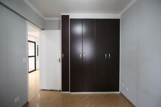 Apartamento para alugar com 2 quartos, 68m² em Jardim Henriqueta, Taboão da Serra