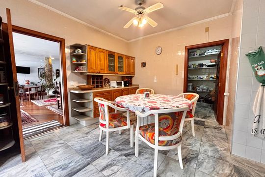 Cozinha de casa de condomínio à venda com 4 quartos, 650m² em Morada dos Pássaros, Barueri
