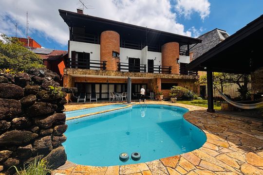 Casa de Condomínio à venda com 4 quartos, 650m² em Morada dos Pássaros, Barueri