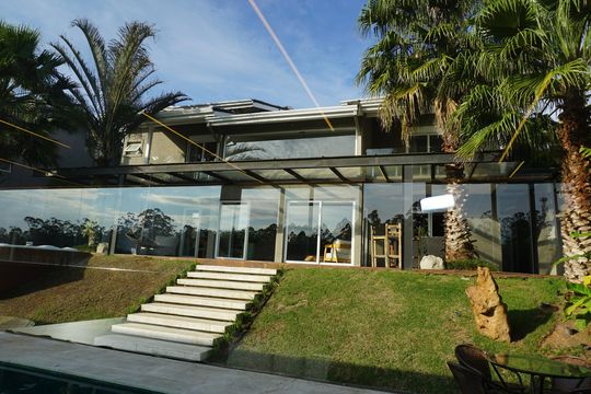 Fachada de casa de condomínio para alugar com 4 quartos, 460m² em Jardim Indaia, Embu das Artes