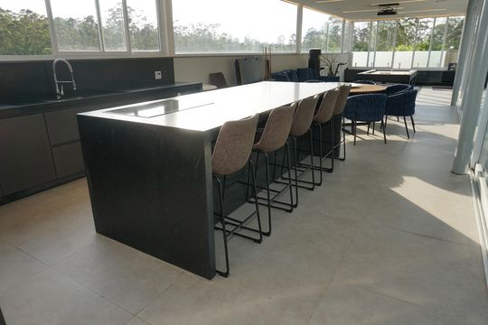 Área gourmet de casa de condomínio para alugar com 4 quartos, 460m² em Jardim Indaia, Embu das Artes