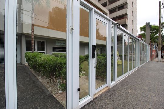 Fachada de apartamento para alugar com 1 quarto, 45m² em Vila Olímpia, São Paulo