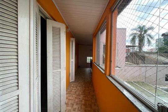 Casa à venda com 4 quartos, 241m² em Centro, São Leopoldo