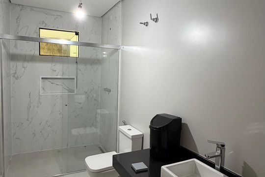Casa de Condomínio para alugar com 4 quartos, 400m² em Nova Fazendinha, Carapicuíba