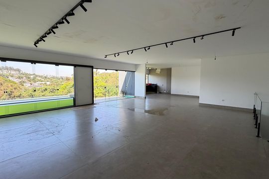 Casa de Condomínio para alugar com 4 quartos, 400m² em Nova Fazendinha, Carapicuíba
