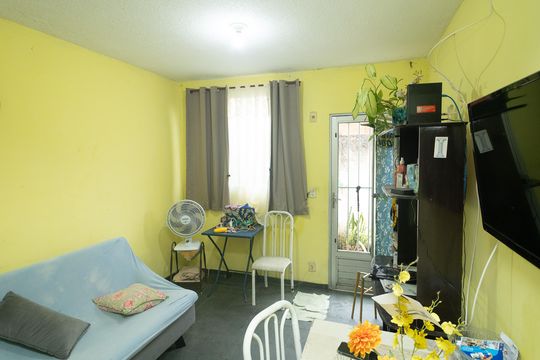 Sala de casa de condomínio para alugar com 2 quartos, 60m² em Campo Grande, Rio de Janeiro