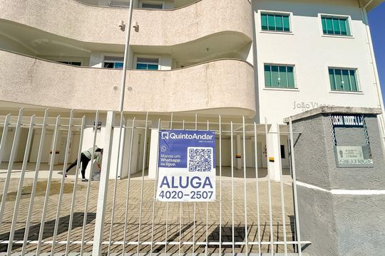 Plaquinha de apartamento para alugar com 3 quartos, 200m² em Ingleses Centro, Florianópolis
