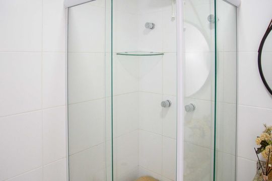 Banheiro Social de apartamento à venda com 3 quartos, 66m² em Centro, Diadema