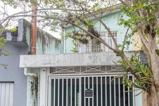 Fachada de casa para alugar com 2 quartos, 70m² em Vila Isa, São Paulo