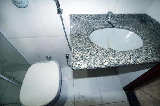 Banheiro de apartamento para alugar com 2 quartos, 90m² em Vila da Penha, Rio de Janeiro