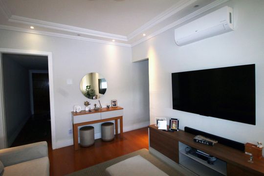 Sala de apartamento à venda com 2 quartos, 76m² em Olaria, Rio de Janeiro