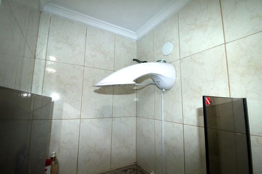 Banheiro de apartamento à venda com 2 quartos, 76m² em Olaria, Rio de Janeiro