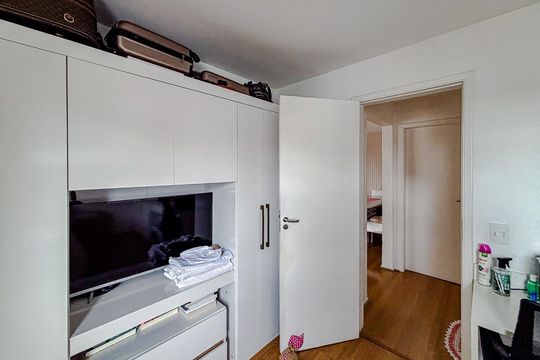 Quarto 1 de apartamento para alugar com 2 quartos, 75m² em Vila Esperança, São Paulo