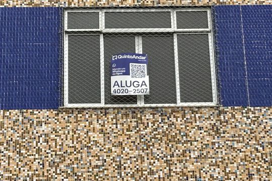 Fachada + placa de apartamento para alugar com 2 quartos, 68m² em Encantado, Rio de Janeiro
