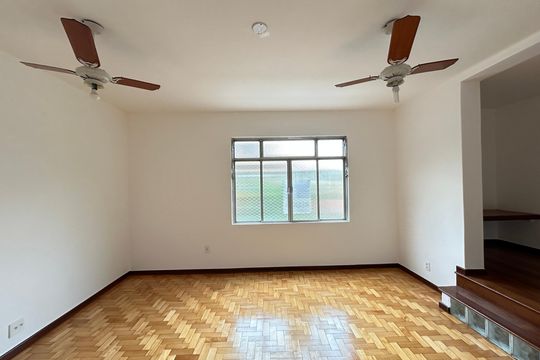 Sala de apartamento para alugar com 2 quartos, 68m² em Encantado, Rio de Janeiro